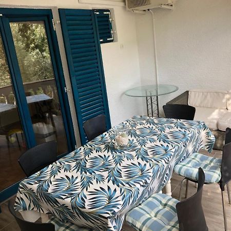 Guesthouse Vila Ruzmarin Zdrelac Exterior photo